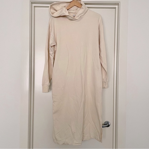 New as Sweat Hoodie Long Sleeve Dress with pockets 🤍 Uniqlo - Picture 3 of 11